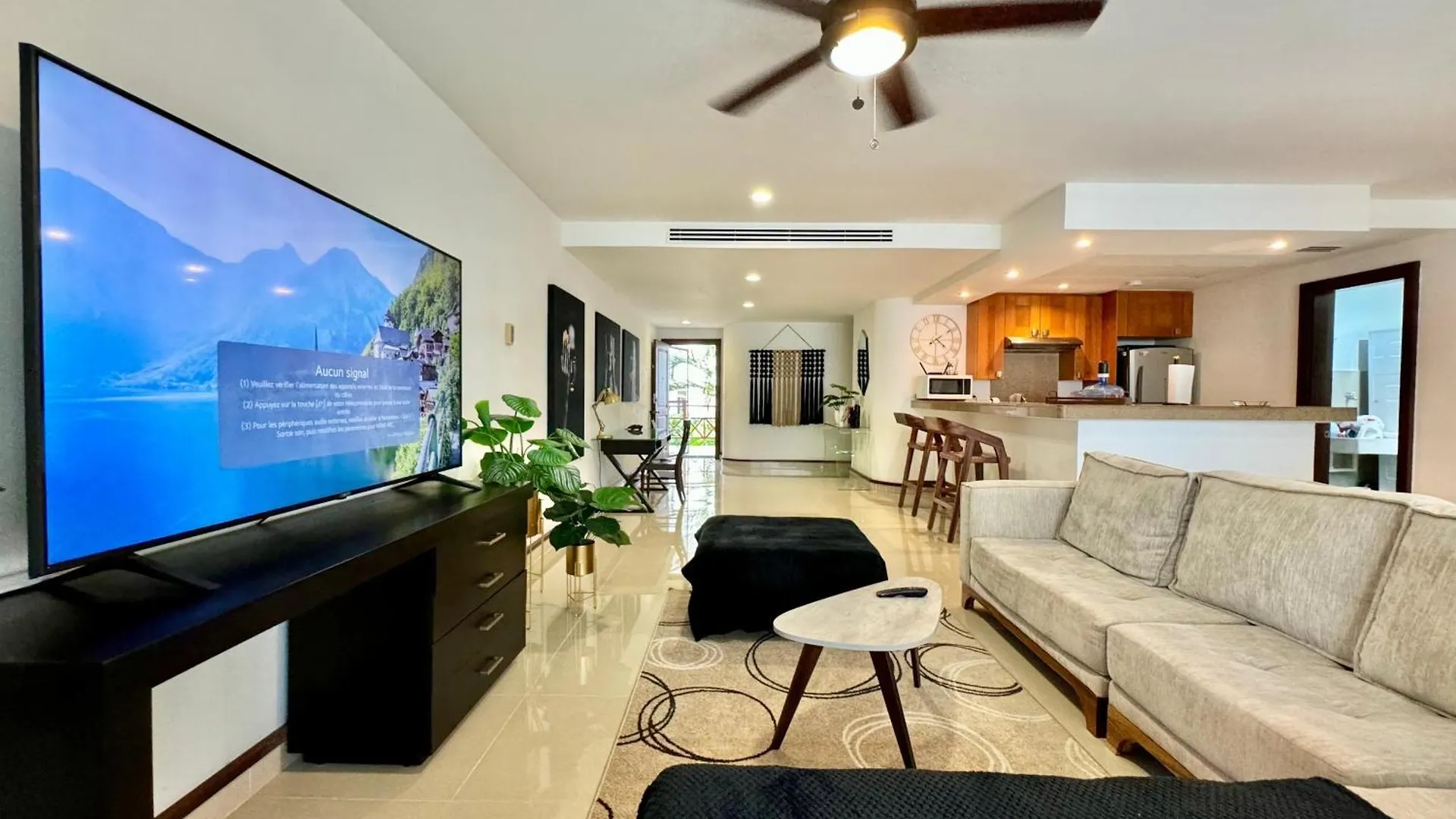 3 Bedroom Apartment Heart Playa! Playa del Carmen
