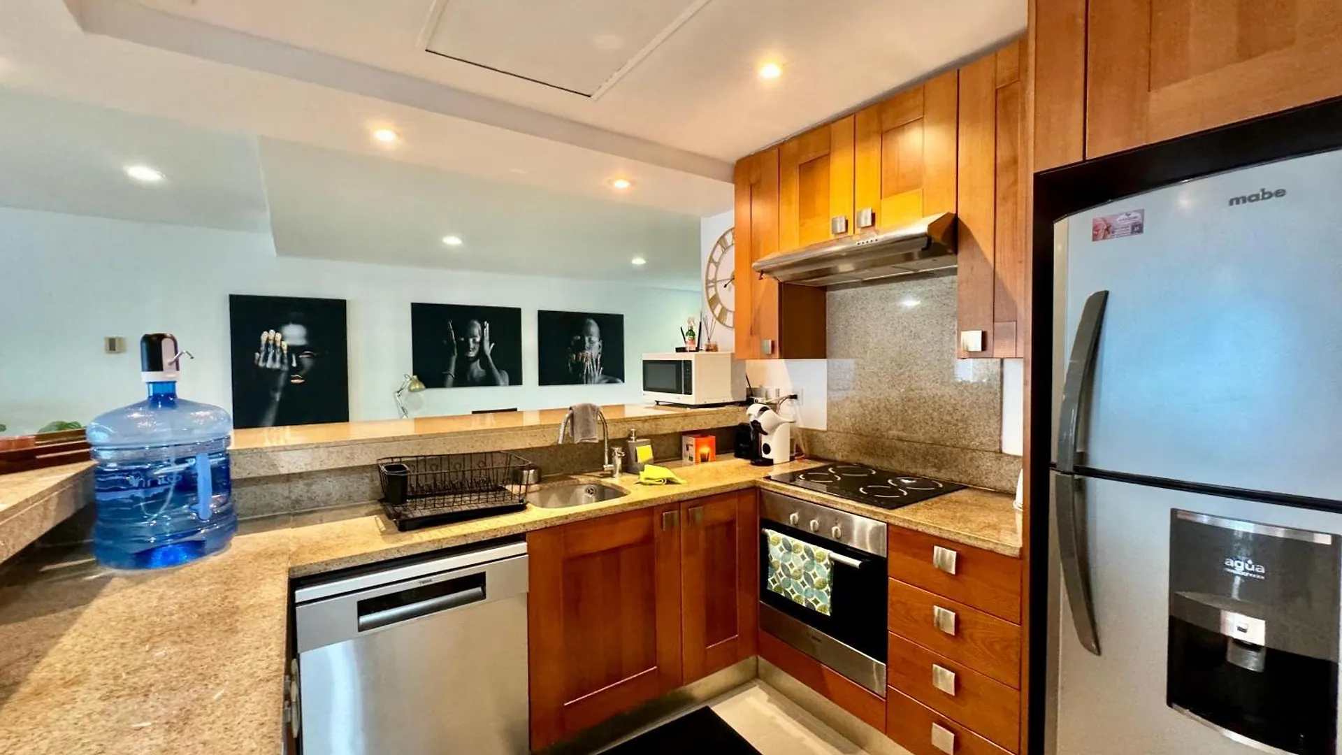 3 Bedroom Apartment Heart Playa! Playa del Carmen